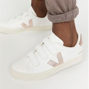 Veja Recife Logo Sneakers